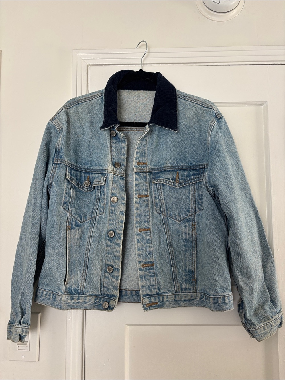 Brandy Melville Light Blue Denim Jacket with Dark Navy Collar - Picture 1 of 2